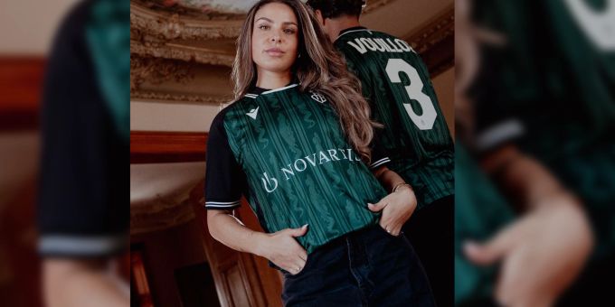 «Was für ein Shirt!» - FCB präsentiert drittes Trikot – Fans schwärmen