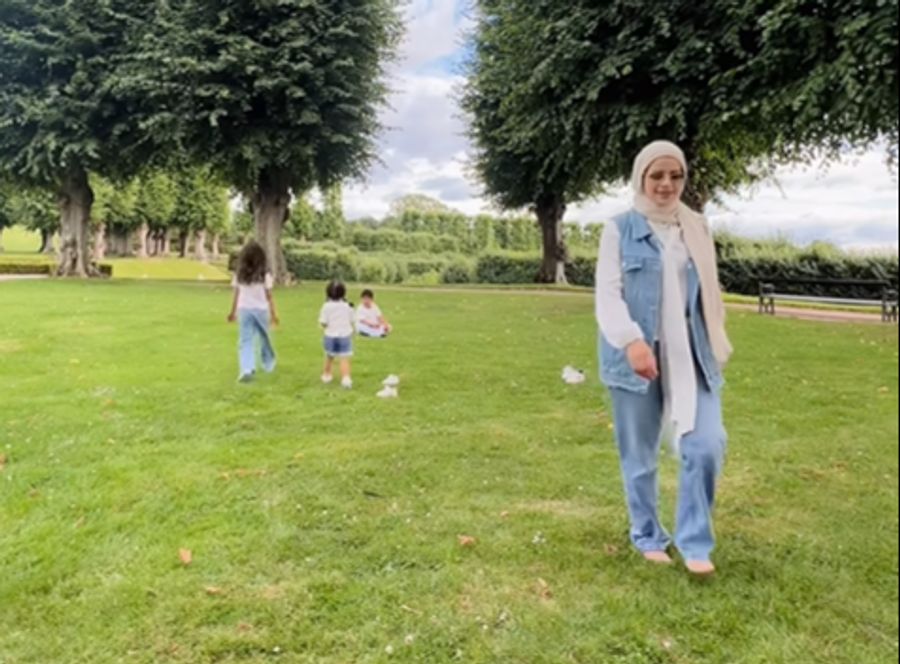 Grund für den Schritt waren Regenbogenflaggen an den Schulen ihrer Kinder, die sie mit ihren Werten unvereinbar sieht.