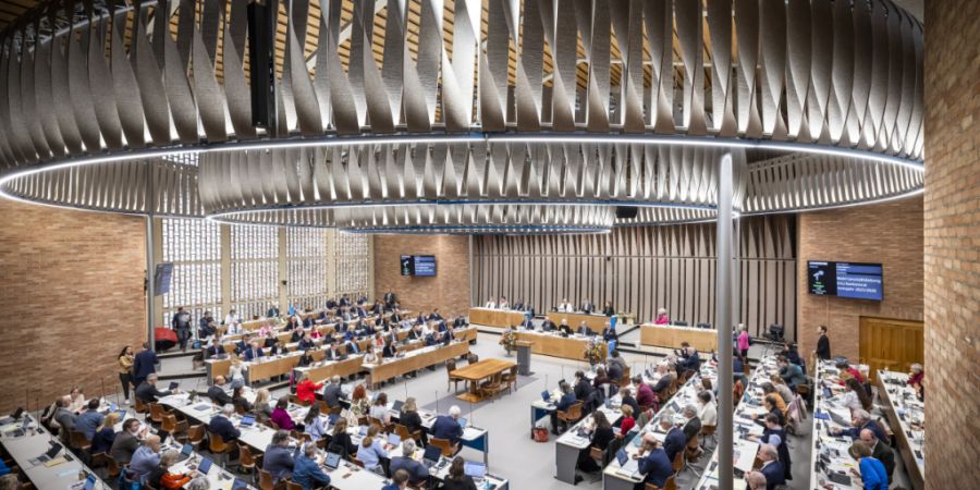 Der Zürcher Kantonsrat startete am Montagnachmittag die mehrtägige Budgetdebatte. (Archivibilds)