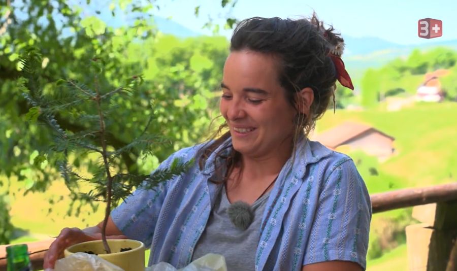 Cécile mag Geschenke nicht sonderlich. Doch über diese Überraschung von Thomas hat sie sich gefreut.