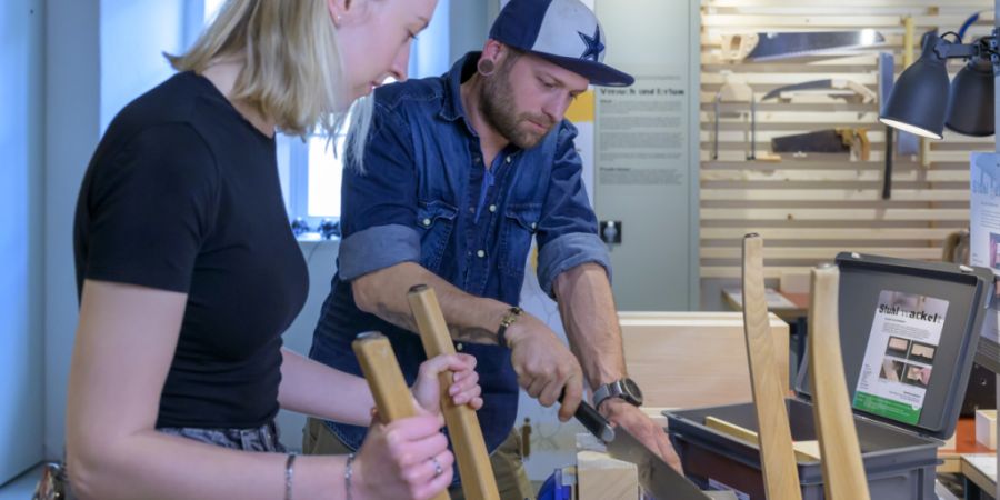 Bei der Ausstellung «Fix it!» im Museum.BL in Liestal können Besuchende selber Hand anlegen. Nun wurde das Projekt mit dem Prix Expo ausgezeichnet.