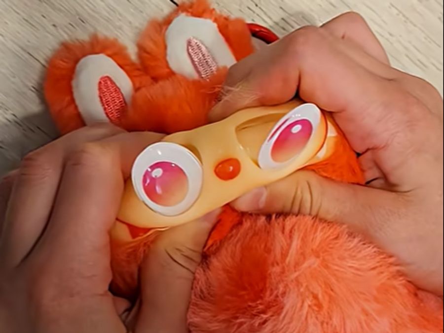 Der Spielwarenverband Schweiz warnt bei den Fälschungen vor verschluckbaren Kleinteilen.