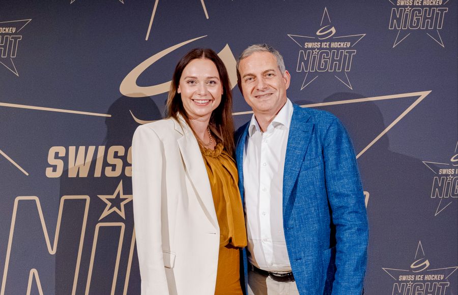 Christian Hofstetter, Generalsekretär 2026 IIHF Ice Hockey World Championship Switzerland, mit seiner Ehefrau Irina.
