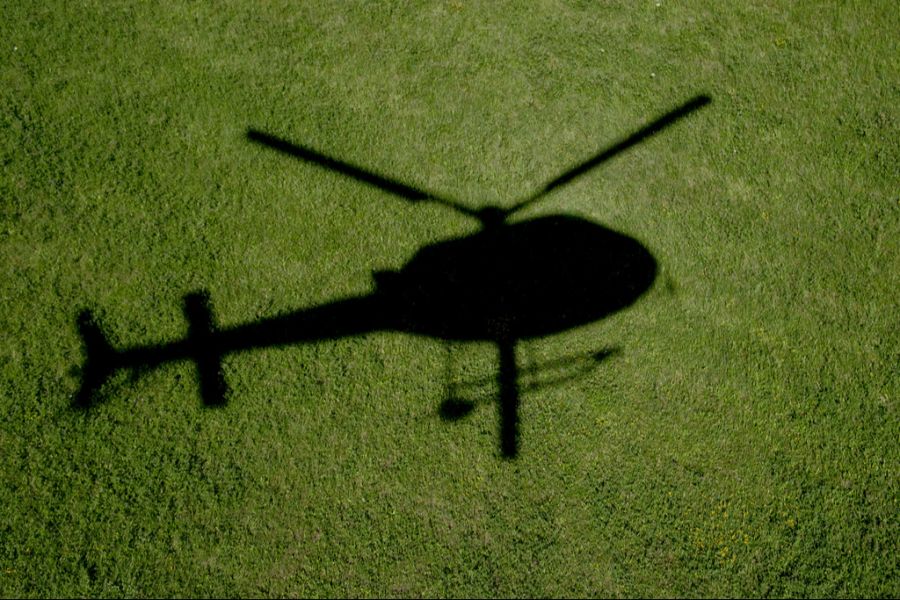 Ihr Begleiter konnte in letzter Sekunde von einem Helikopter gerettet werden. (Symbolbild)