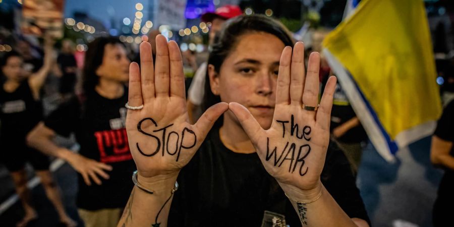 In Israel demonstrieren Angehörige der Geiseln seit Monaten für ein Abkommen, um die Freilassung der in den Gazastreifen verschleppten Geiseln zu erreichen.