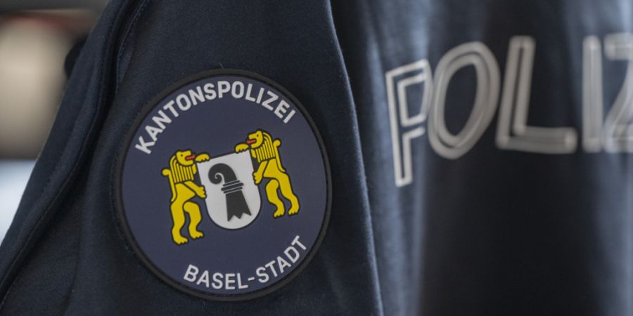 Die Basler Polizei hat am Dienstag einen 19-jährigen Mann bei einer Geldübergabe festgenommen. (Symbolbild)