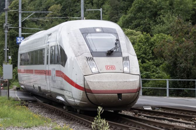 Zug DB