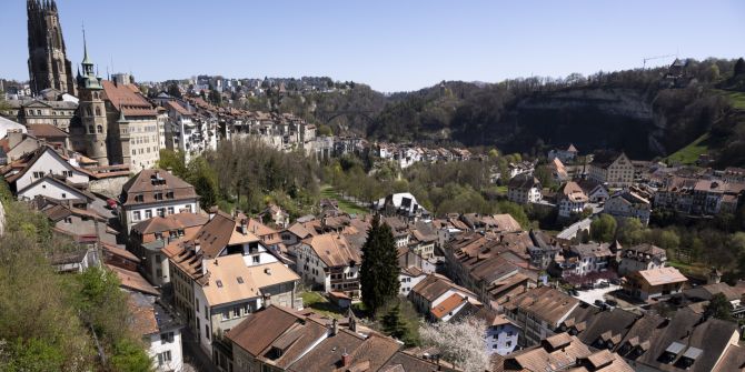 Der Kanton Freiburg löst 90 Millionen Franken an Rückstellungen auf.