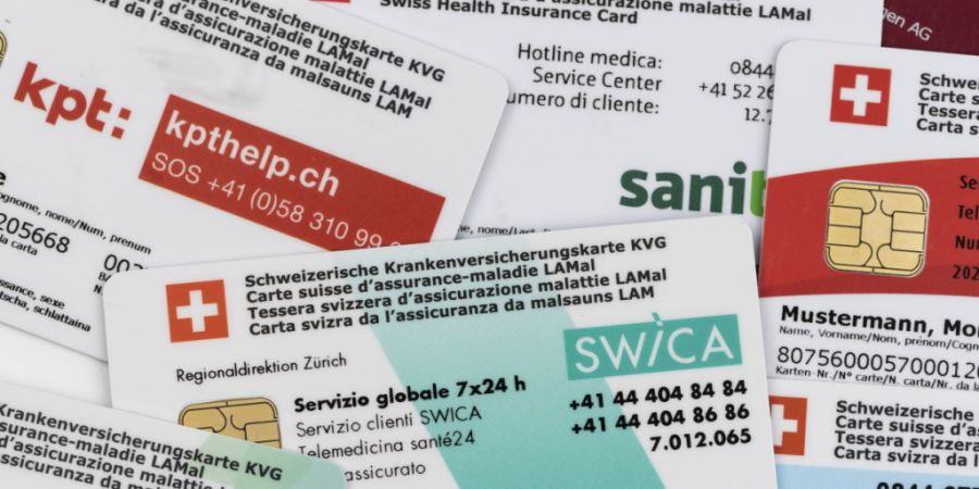 Um die Einhaltung der Lohnobergrenze zu überprüfen, sollen die Löhne der Krankenkassen-Kadermitglieder veröffentlicht werden. (Archivbild)
