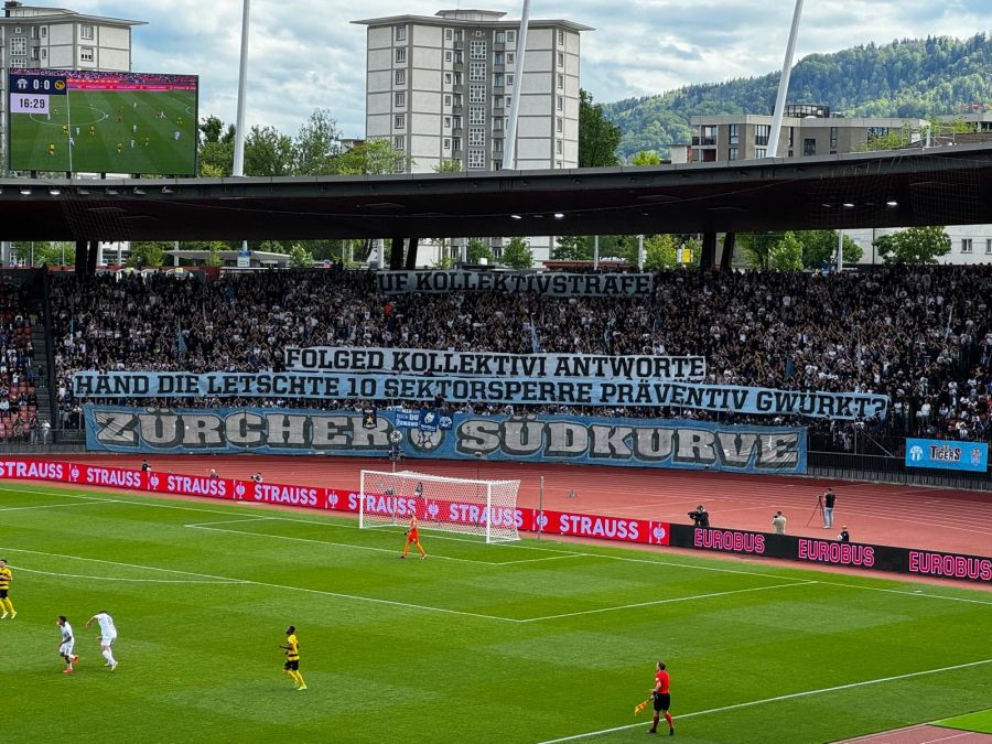 Die Fans des FCZ protestieren gegen Kollektivstrafen.