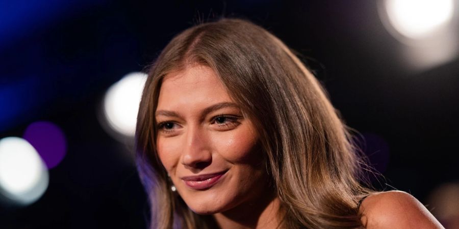 Ihren ersten grossen Erfolg feierte Leony 2021 mit «Faded Love», ein Jahr später folgte «Remedy».