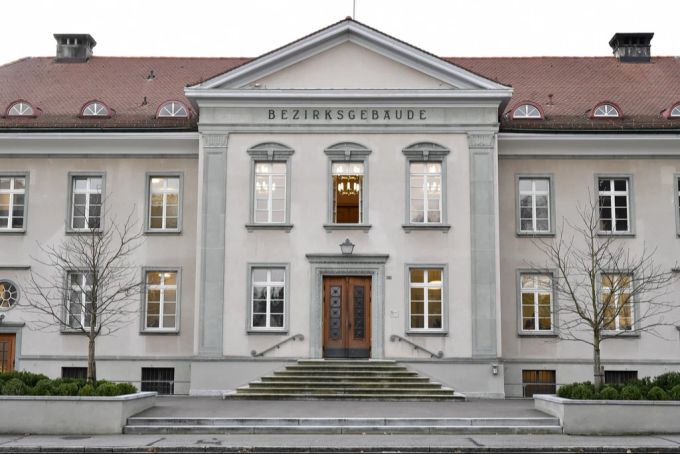 Vor dem Bülacher Bezirksgericht wurde der Fall verhandelt. (Archivbild) zürich bezirksgericht