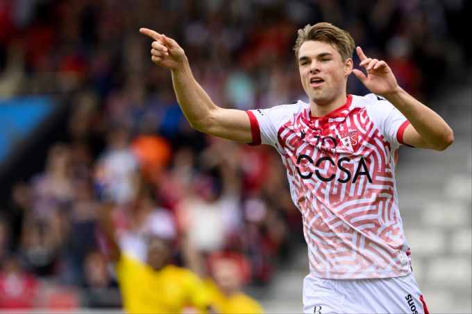 Joël Schmied vom FC Sion nach einem Torerfolg im Spiel gegen Schaffhausen in der Challenge League im Mai 2024. FC Sion Joël Schmid