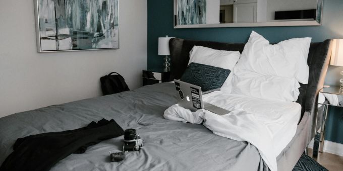 Auch wenn das Zimmer nur von einer Person belegt wird, muss es trotzdem ganz gereinigt werden.