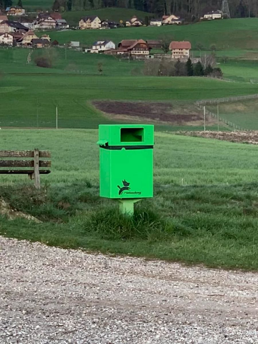 Inzwischen ist der Kübel wieder geleert.