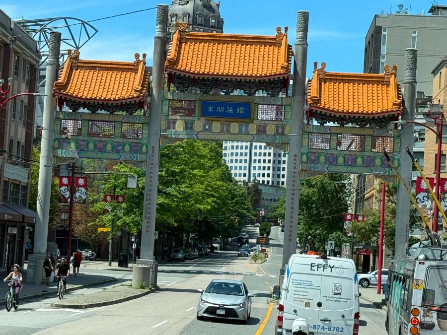 Mischi Wettstein staunt nicht schlecht: In Vancouver sieht es aus wie in Asien.