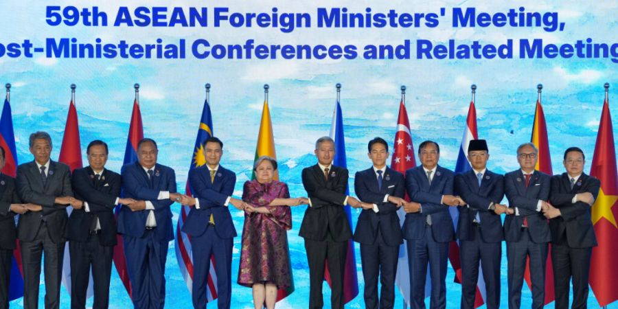 Hau Khan Sum (l-r), Staatssekretär von Myanmar, Mohamad Hasan, Außenminister von Malaysia, Vijavat Isarabhakdi, stellvertretender Außenminister von Thailand, Bendito dos Santos Freit...