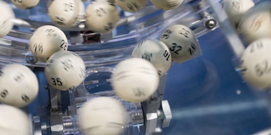 Bei der Swiss-Lotto-Ziehung vom Samstag hat ein Glückspilz eine Million Franken gewonnen. (Archivbild)