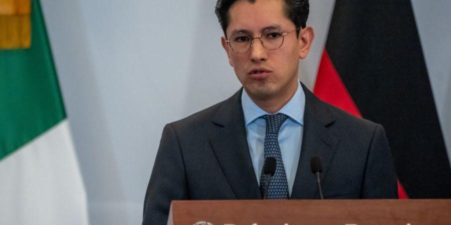 ARCHIV - Roberto Velasco Alvarez, Außenminister von Mexiko, nimmt an der Pressekonferenz im Außenministerium teil. Foto: Michael Kappeler/dpa