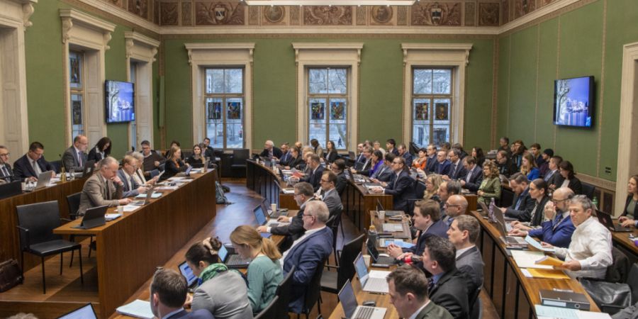 Der Zuger Kantonsrat hat sich in der Session mit der Zukunft des Zuger Amtsblatts beschäftigt. (Symbolbild)