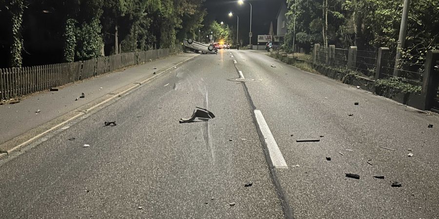 Am Fahrzeug entstand Totalschaden.