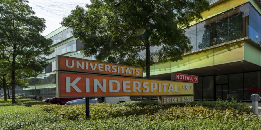 Das Universitäts-Kinderspital beider Basel bietet 22 zusätzliche Parkplätze ab Mitte Juni an. (Archivbild)