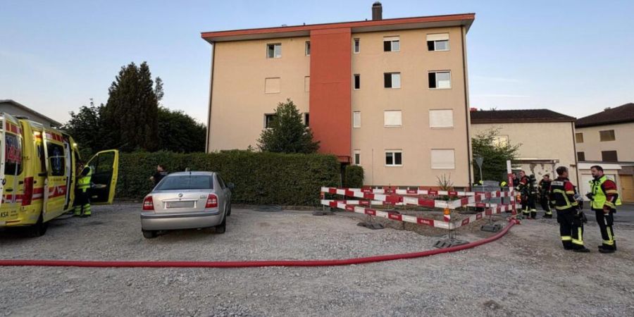 In einem älteren Mehrfamilienhaus an der Aarburgerstrasse in Zofingen hat es in der Nacht auf Dienstag gebrannt.
