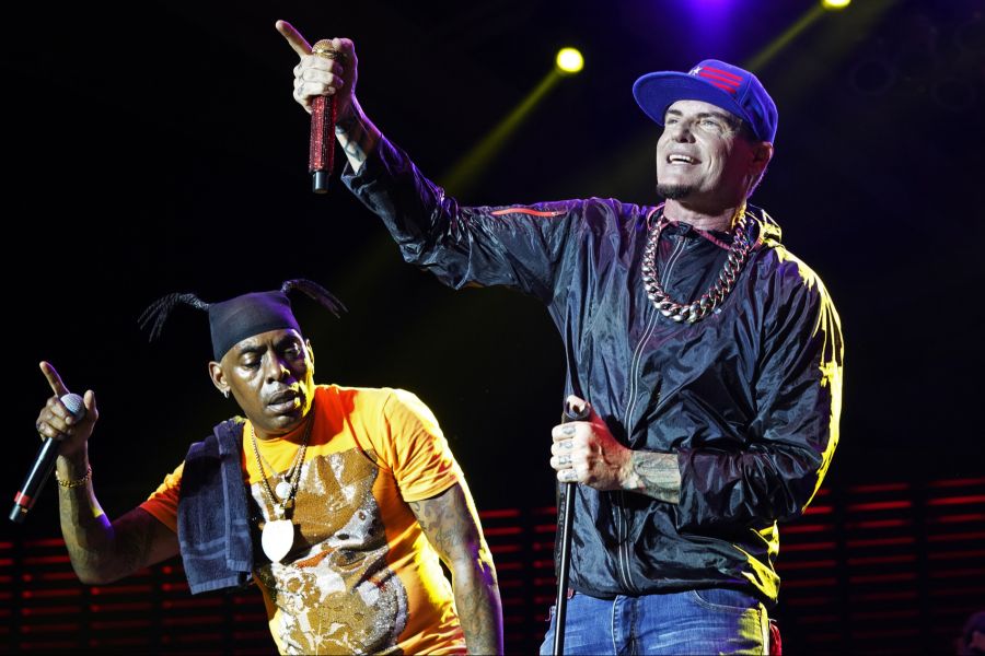Übrig bleiben nach aktuellem Stand nur noch Rapper Vanilla Ice (r.) ...