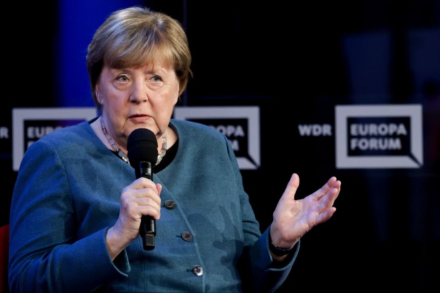 Doch die ehemalige Kanzlerin sagte stets ab.