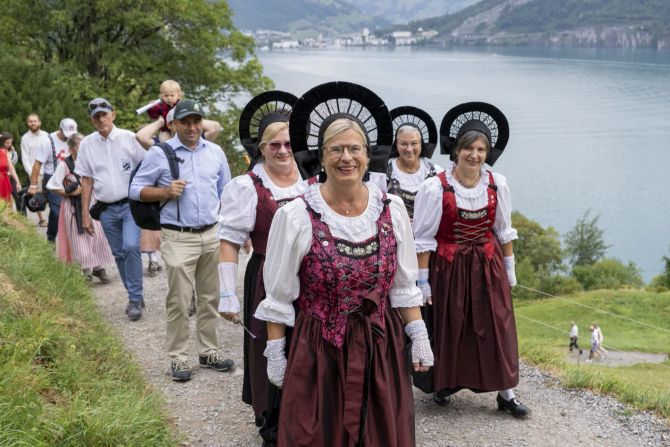 Rütli Trachten