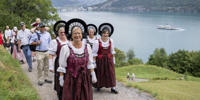 Rütli Trachten