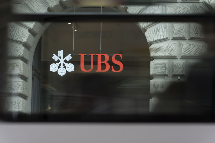 Auch die Nutzung digitaler Wallets mit Debitkarten wachse kontinuierlich, heisst es bei der UBS.