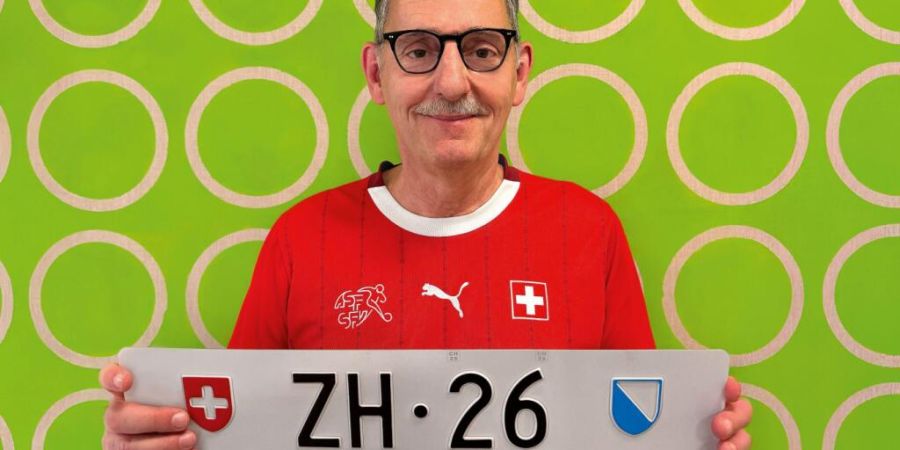 Der Kanton hat das Nummernschild «ZH 26» versteigert. Im Bild Sicherheitsdirektor Mario Fehr (parteilos).