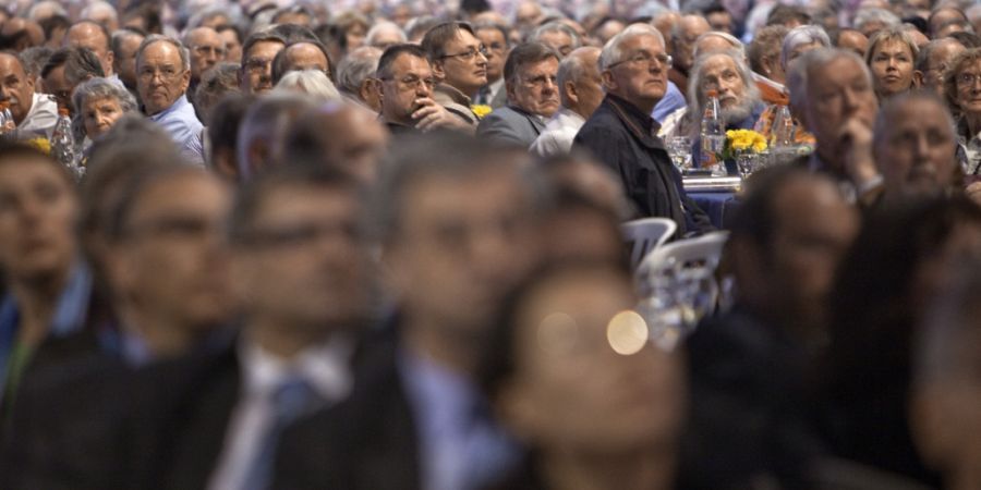 Spannung an der GV: Die Aktionäre der Schweizer Konzerne haben die Nachhaltigkeitsberichte 2026 überwiegend angenommen. (Archivbild)