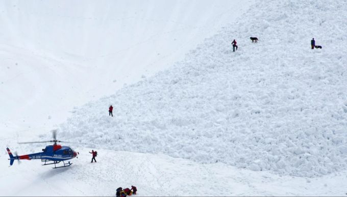Die Rettungskräfte waren nach dem Skiunfall schnell vor Ort. skiunfall