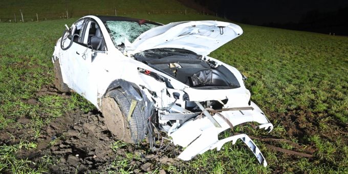 Autofahrer überschlägt sich bei Unfall in Wolhusen. Unfall in Wolhusen