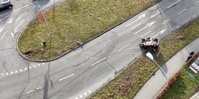 Spektakulärer Verkehrsunfall im Kreis 12 Verkehrsunfall