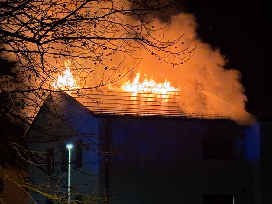 Beim Brand entstand ein Sachschaden.