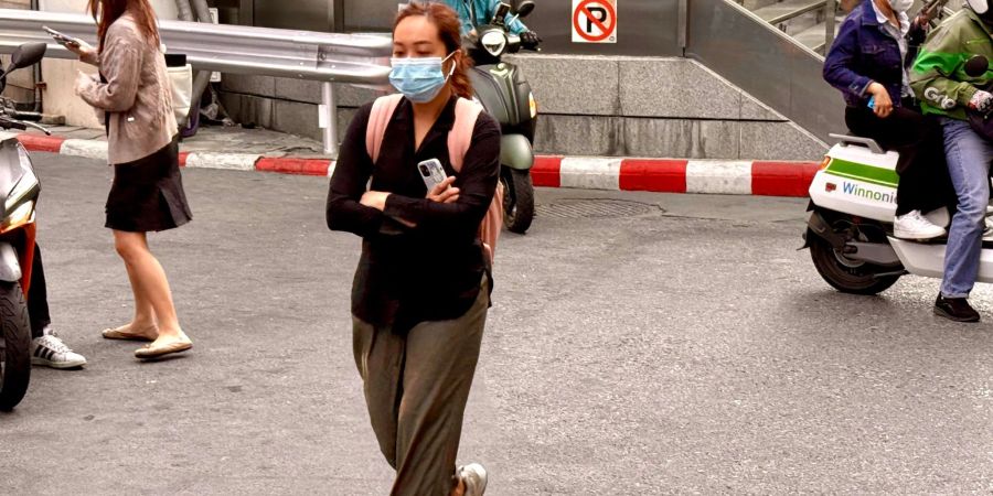 Die Menschen in Bangkok fröstelt es bei den ungewohnt niedrigen Werten. (Foto aktuell)