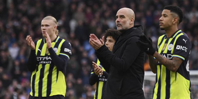 Konnten Weihnachten nur teilweise mit ihren Familien verbringen: Die Profis von Manchester City mussten die Nacht vor dem «Boxing Day» auf dem Clubgelände schlafen. Manchester City