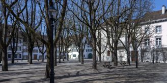 Basel - Antisemitismus-Standaktion auf dem Münsterplatz bewilligt