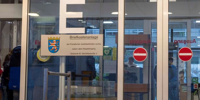 Ein Drogenkurier ist vom Landgericht zu einer Haftstrafe verurteilt worden. (Archivbild) Landgericht