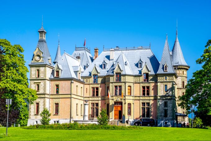 Zum Dahinschmelzen schön: Schloss Schadau in Thun. Schloss Schadau