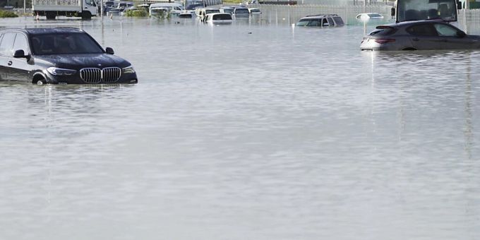 Teile von Dubai sind stark überschwemmt. Foto: Jon Gambrell/AP/dpa