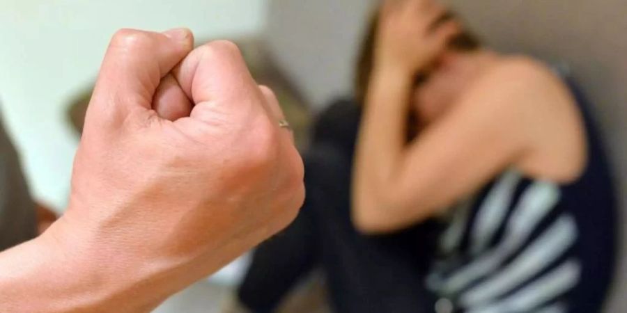 So seien bei häuslicher Gewalt vor allem Familienmitglieder betroffen, die in der Regel dieselbe Herkunft haben. (Symbolbild)