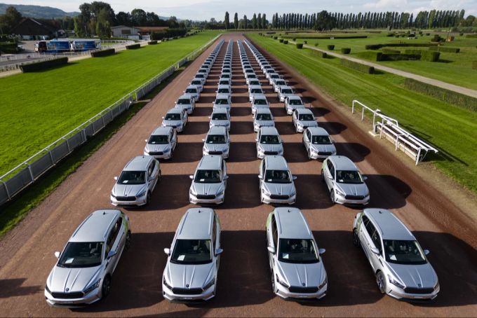 Elektroautos finden eher noch in der Schweiz einen Abnehmer als in Deutschland. (Archivbild) Elektroauto