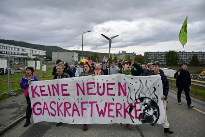 Klimastreik Schweiz setzt sich für die Abkehr von fossiler und atomarer Energie ein. Klimaschutz