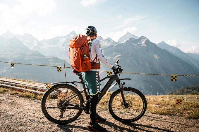 Das Wallis eignet sich gut zum Mountainbiking - sagt auch Lonely Planet. mountainbiking wallis lonely planet