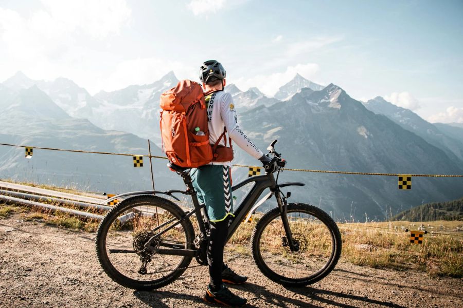 mountainbiking wallis lonely planet