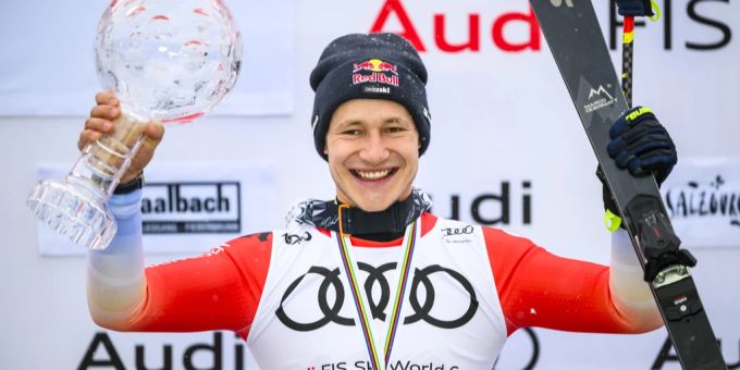 Marco Odermatt geht als Gesamtweltcupsieger in die neue Saison. Marco Odermatt